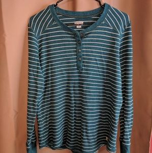 ☀️⬇️PRICE DROP Women's Carhartt long sleeved shirt